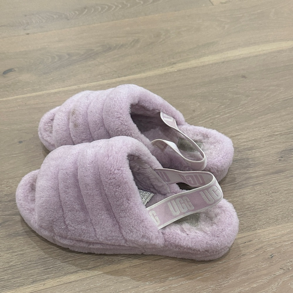 UGG Lilac Fluff Yeah Slippers Size 11
